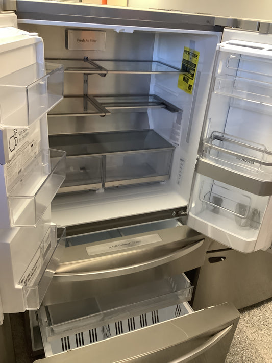 23 cu. ft. Smart Counter-Depth Refrigerator with Craft Ice