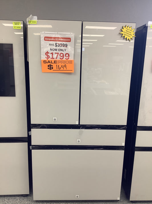 Bespoke 4-Door French Door Refrigerator (29 cu. ft.) with Beverage Center