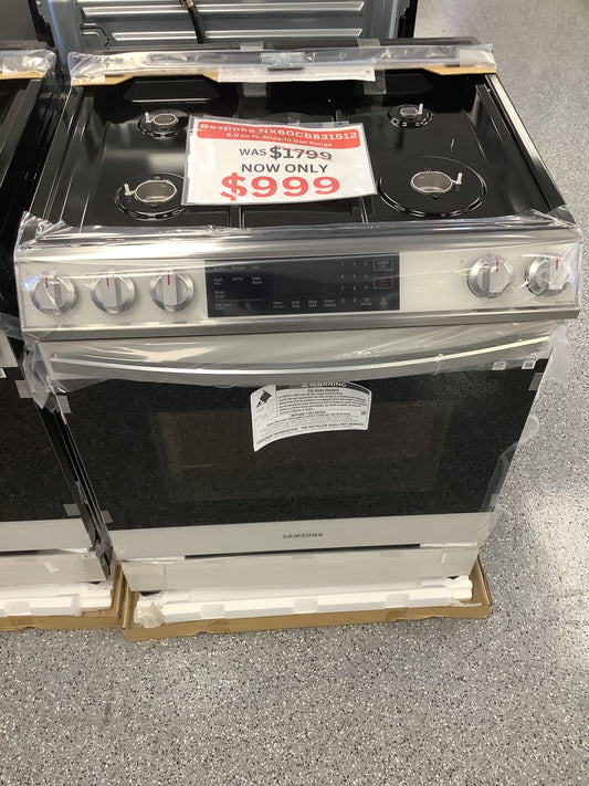 Samsung - Bespoke 6.0 cu. ft. Smart Slide-in Gas Range with Air Fry & Convection in White Glass