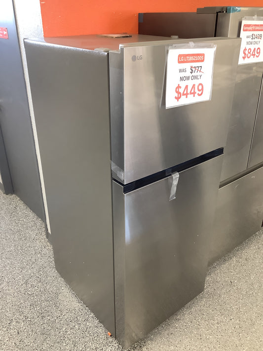 LG 18 cu.ft. Garage Ready Top Freezer refrigerator